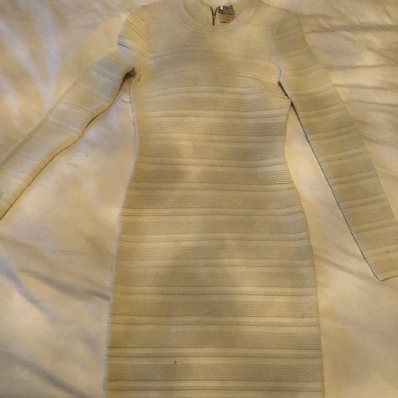 Dresses - Picture 7 of 9